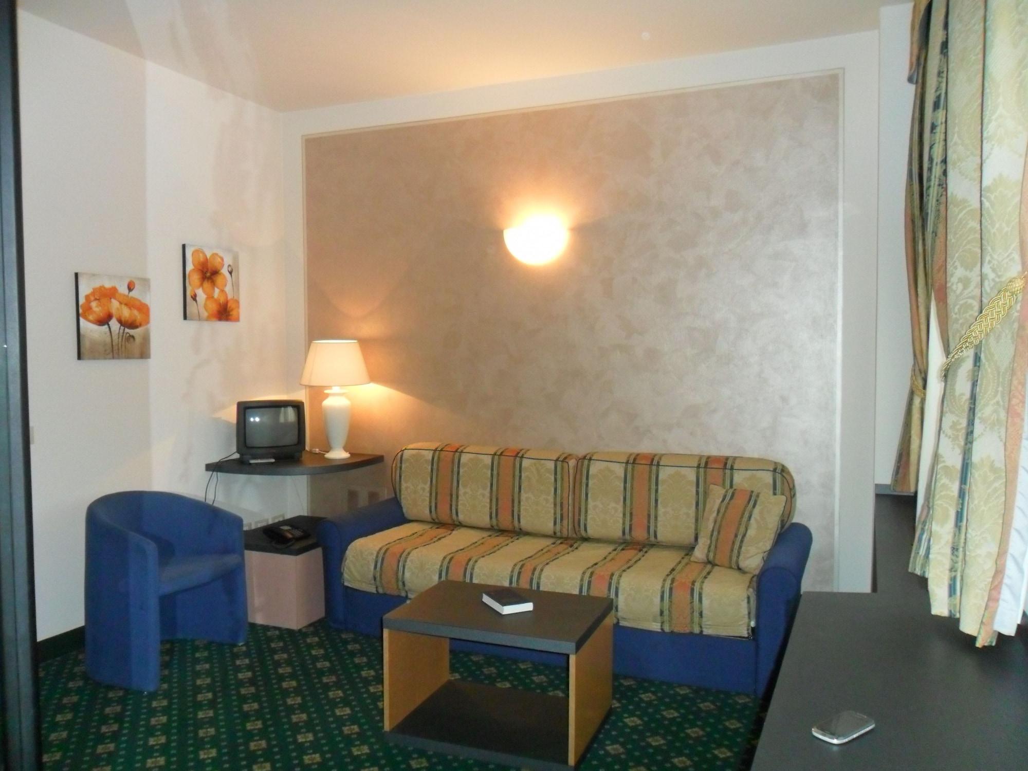 Hotel Riviera Segrate Exteriör bild